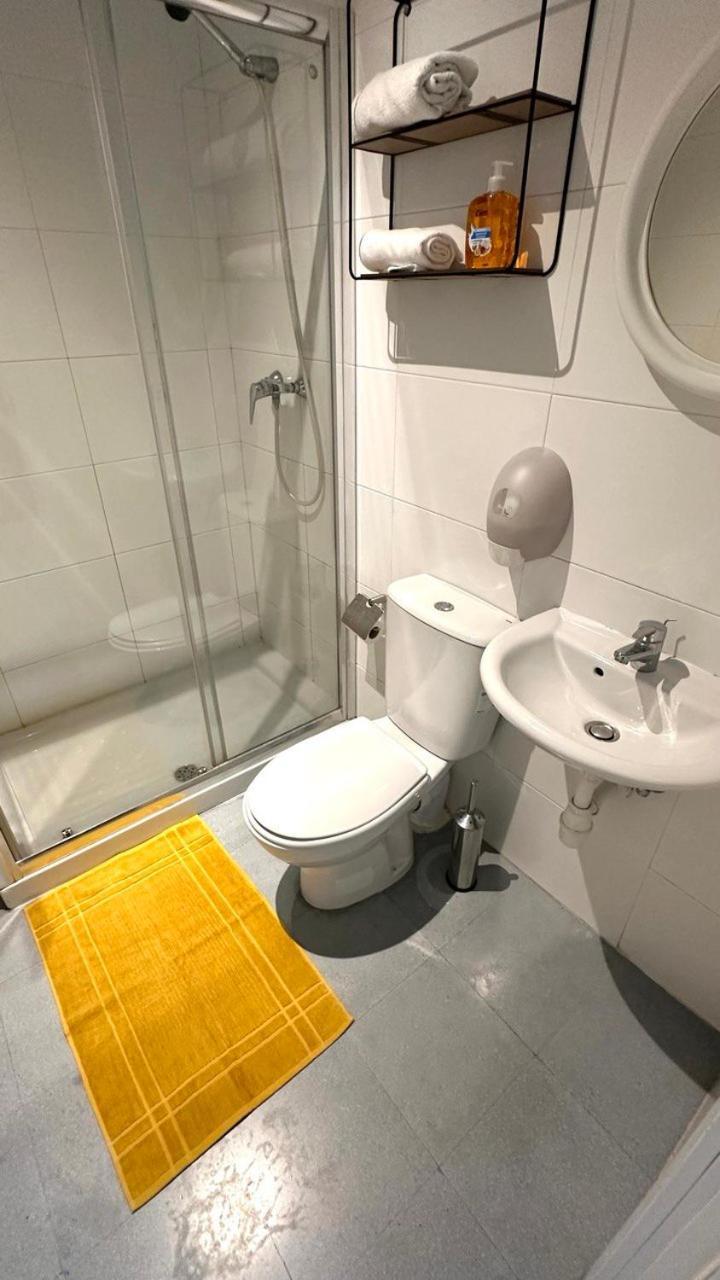 Malta Crown Guesthouse San Ġiljan Buitenkant foto