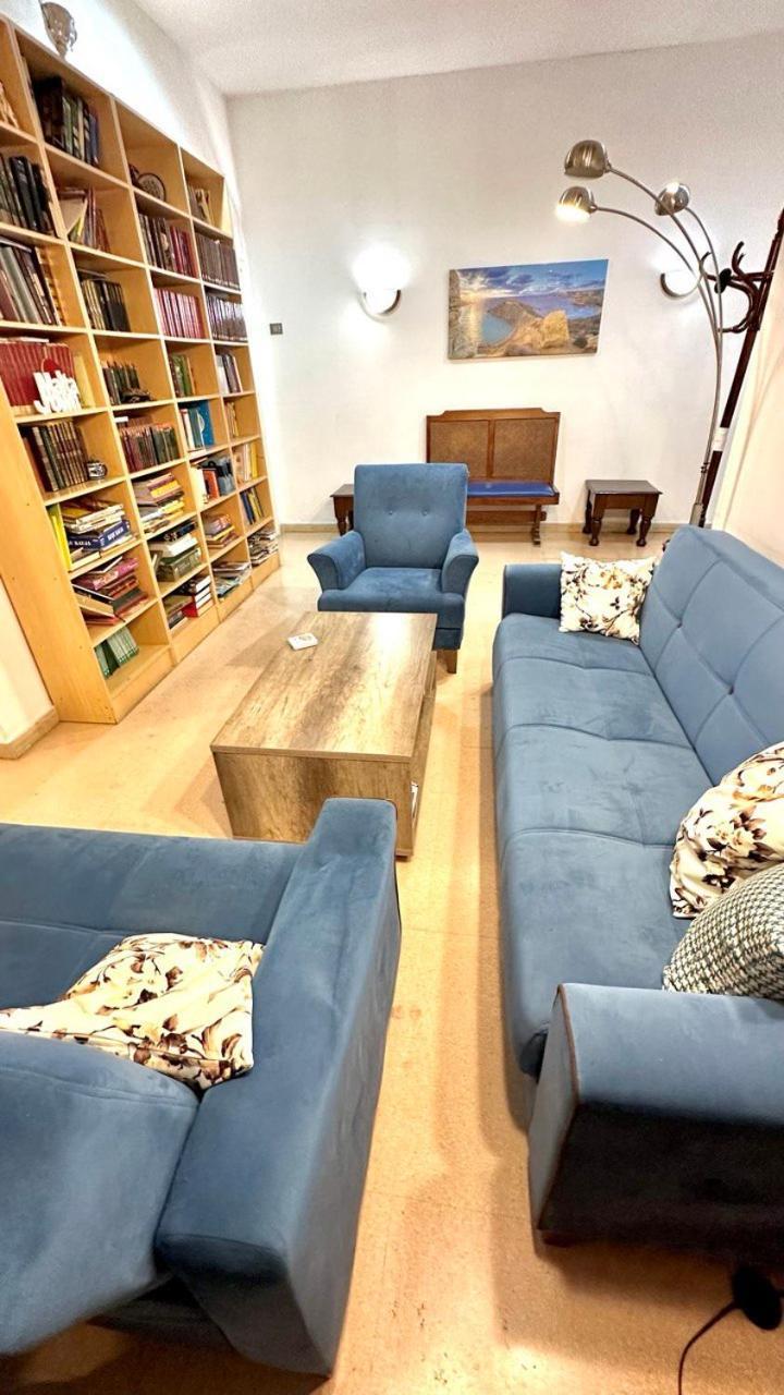 Malta Crown Guesthouse San Ġiljan Buitenkant foto