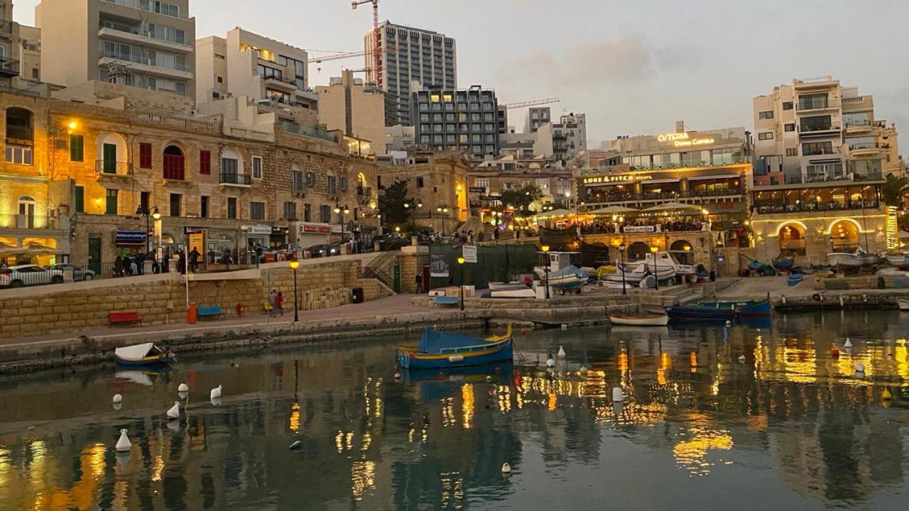Malta Crown Guesthouse San Ġiljan Buitenkant foto