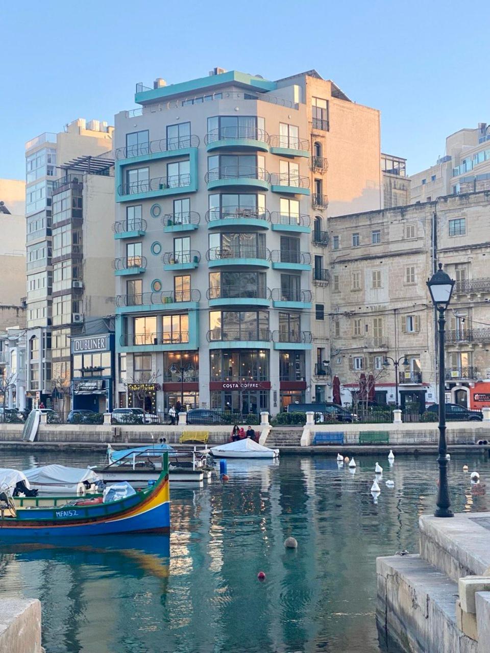 Malta Crown Guesthouse San Ġiljan Buitenkant foto