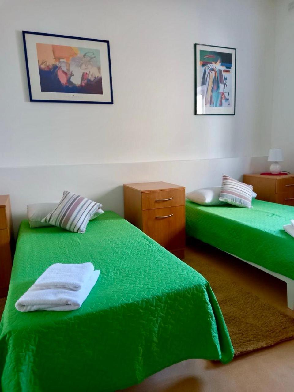 Malta Crown Guesthouse San Ġiljan Buitenkant foto